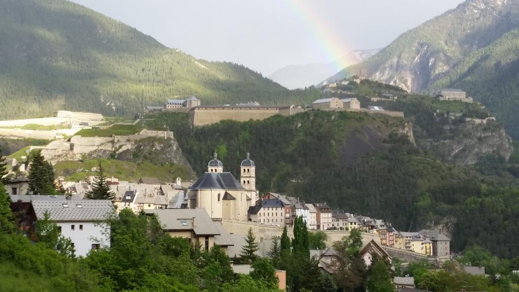 Maison A Tour Briancon Kültér fotó