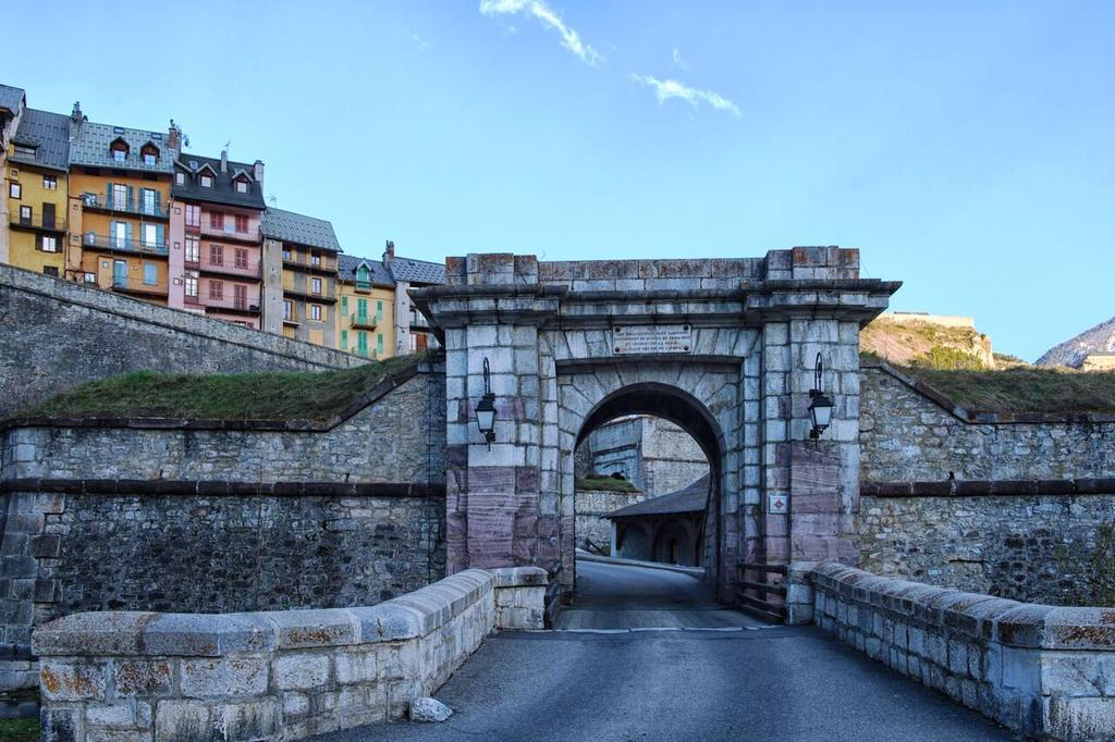 Maison A Tour Briancon Kültér fotó