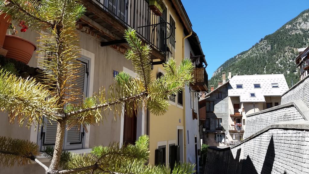 Maison A Tour Briancon Kültér fotó